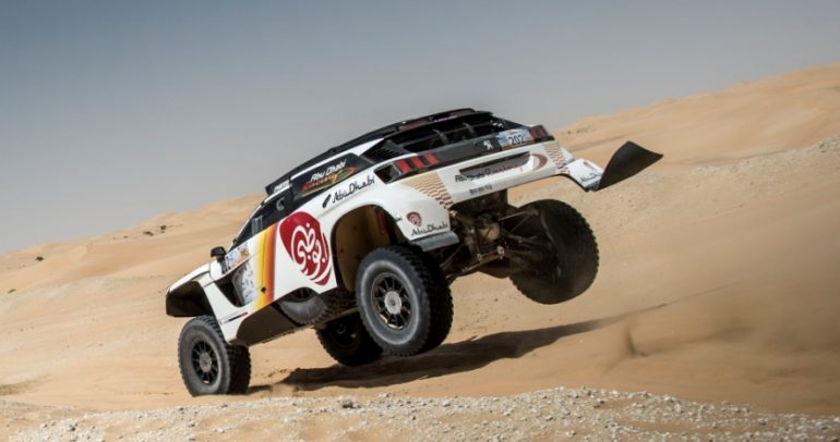 خالد القاسمي يقفز إلى المركز الثاني في أول أيام رالي أبوظبي الصحراوي